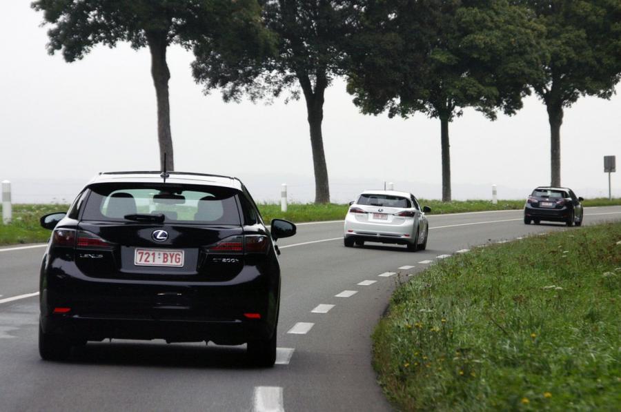  Lexus CT200h 2010 года  (фото 167 из 266)
